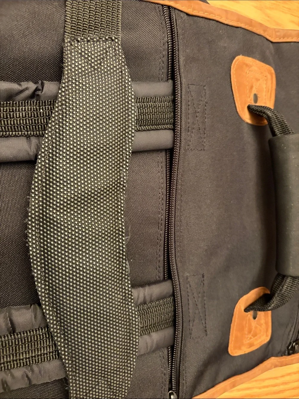 Kensington Messenger Bag Backpack 18x16x5 Black Brown Laptop Compartment